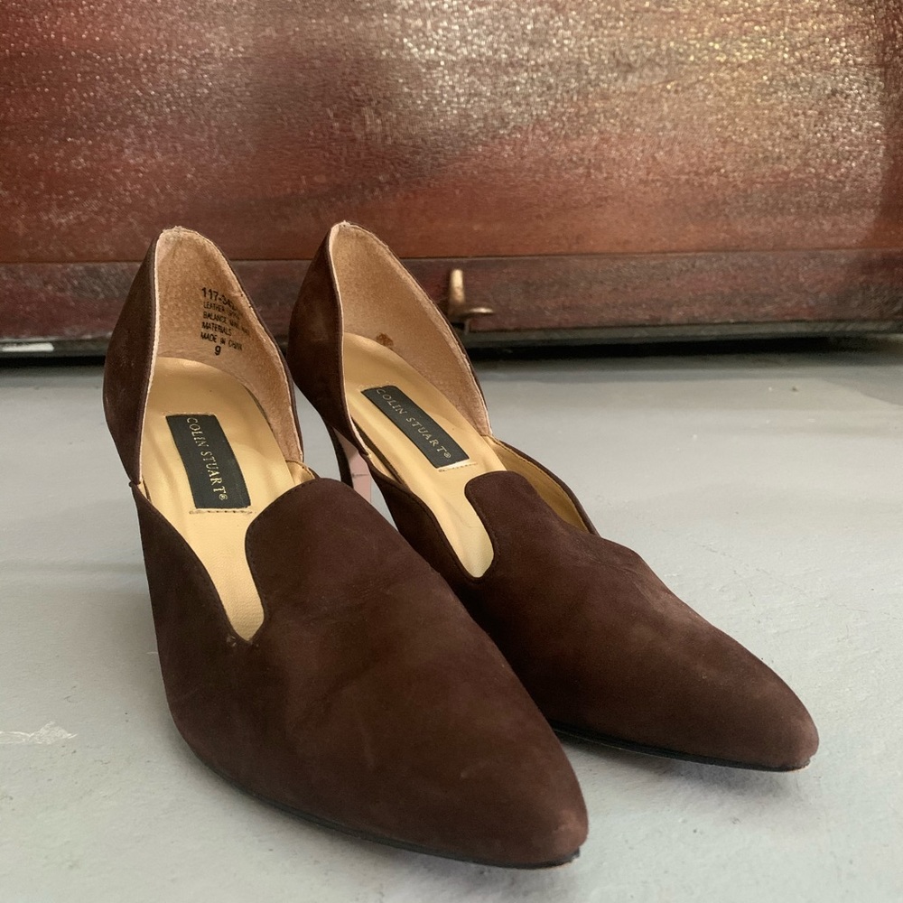 Brown suede Colin Stewart pumps